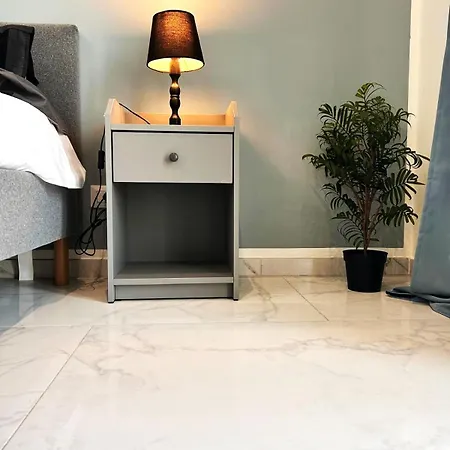 Luxury Vicino - Centro - Metropolitana Apartment